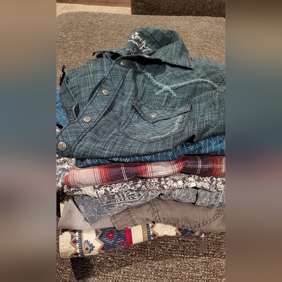 Wrangler Other - Men's Western Pearl Snap shirts (7 shirts in bundle)